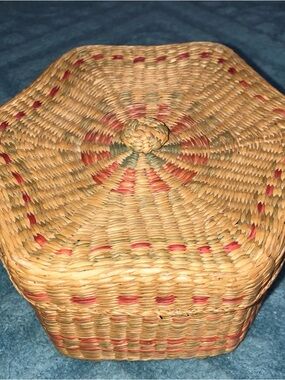 Hand Crafted Natural Straw Hexagonal Basket with Red & Green Accents